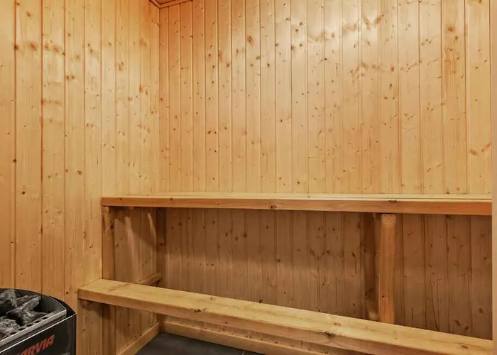 Nyaraló With Pool In Scenic Surroundings *